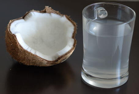 енергетичний напій з кокоса та спіруліни