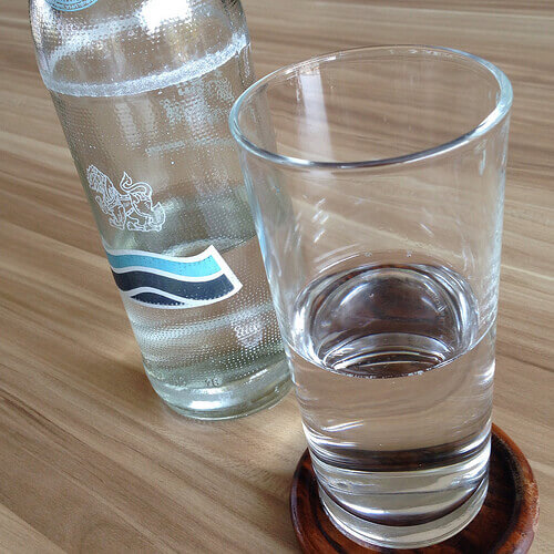 Вода