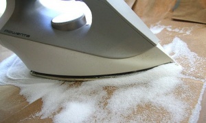 Використовуйте сіль для прибирання будинку