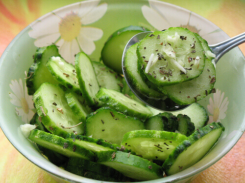 Салат з огірка