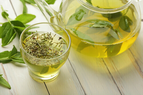 зелений чай для природного очищення печінки