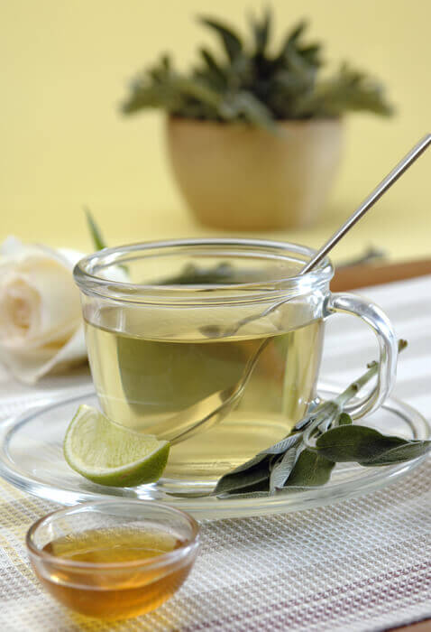 Чай з шавлії і лаврового листя