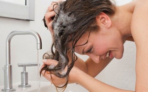 Наскільки часто треба мити голову?