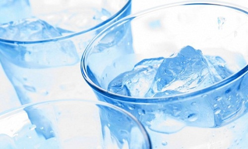 Чи погано пити холодну воду?