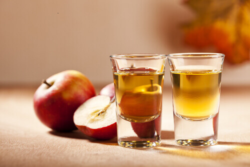 яблучний оцет діє як дезінфікувальний і лікувальний засіб