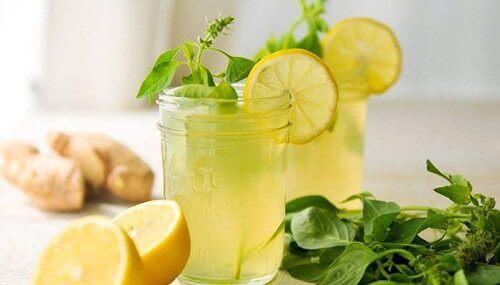 напій з лимоном та імбирем
