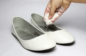7 способів усунути неприємний запах взуття