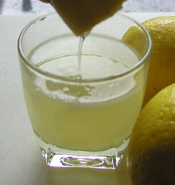 коктейль з алое вера та лимона