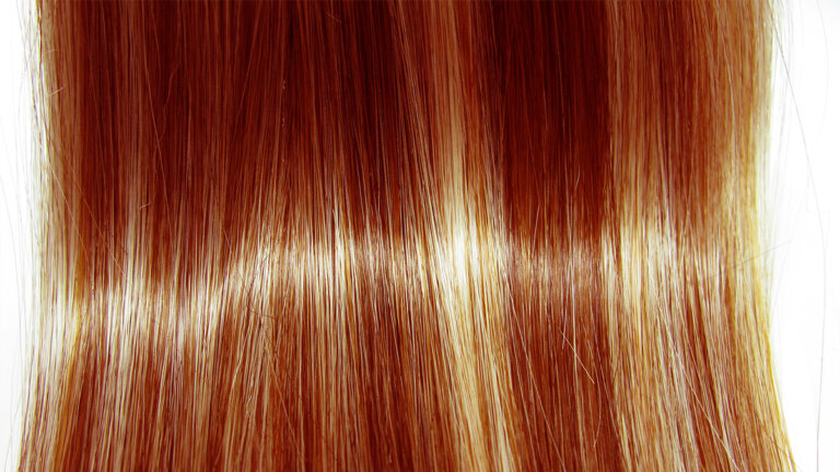 9 натуральних способів мати неймовірно блискуче волосся