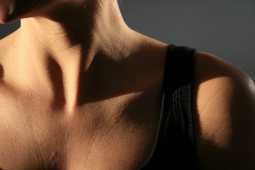 чоловіча шия