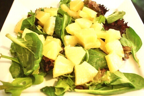 salat-z-ananasu
