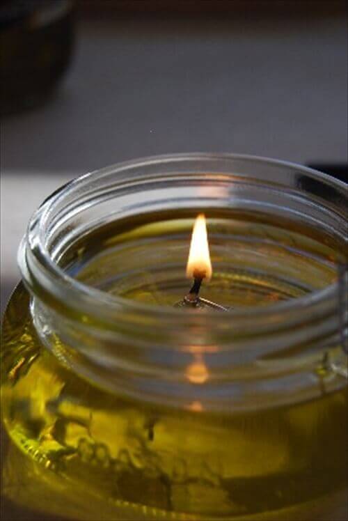 Свічка з оливкової олії