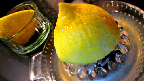 лимонний сік для очищення товстої кишки