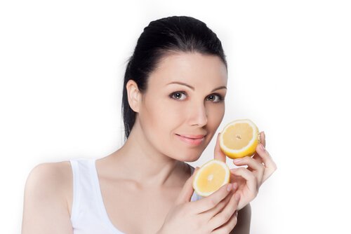Лимонна вода корисна для шкіри