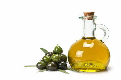 оливки та оливкова олія