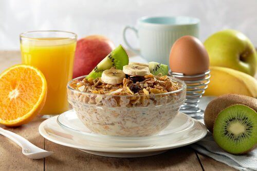 8 способів їсти здорові та смачні сніданки