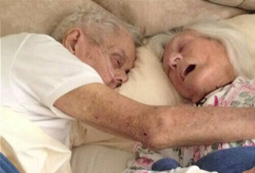 Справжня любов: пара, одружена 75 років, помирає в одному ліжку
