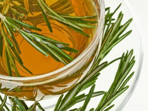 2-olia-rozmarynu