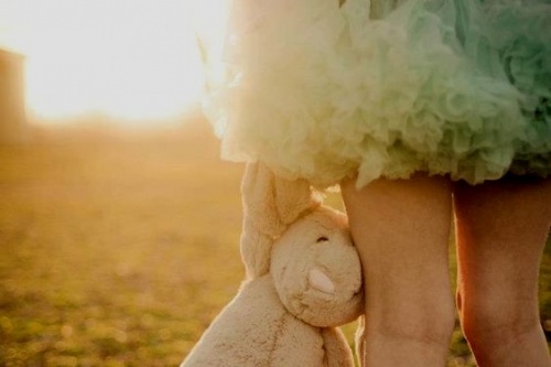 дівчинка з ведмедиком