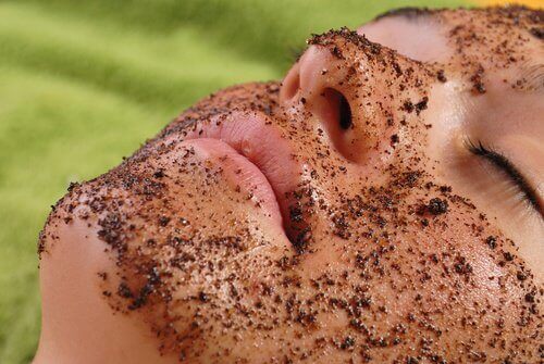 8 домашніх скрабів для обличчя