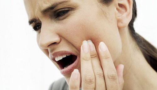10 натуральних засобів для усунення сильного зубного болю