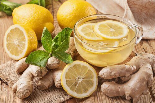 чай з імбирем та лимоном для виведення токсинів
