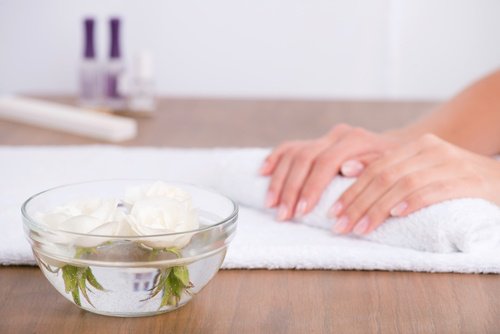 нігті догляд