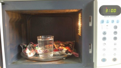 мікрохвильова піч