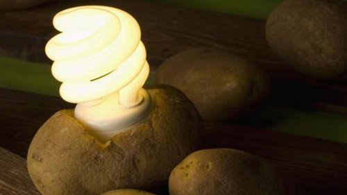 Дізнайтеся, як зробити картопляну лампу