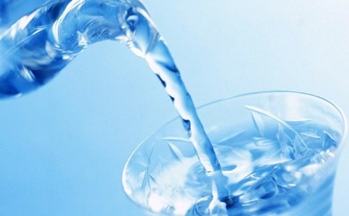 пийте воду для прискорення метаболізму