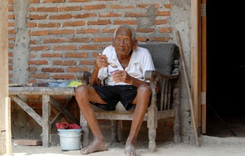 Мбах Гото - чоловік, який каже, що йому 145