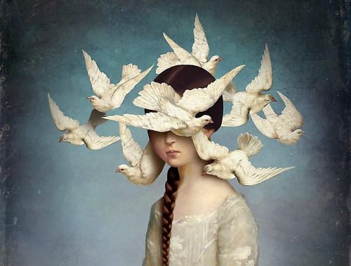 пташки літають навколо голови