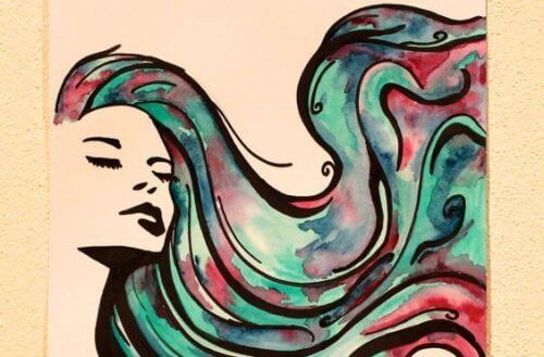 жінка з довгим волоссям