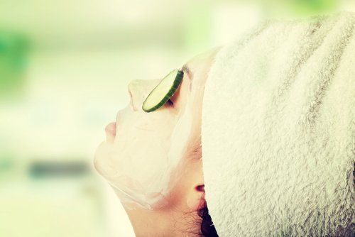 маска для обличчя з огірками