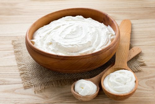 naturalny-yogurt