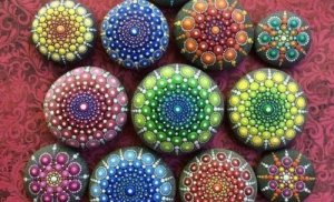 Арт-терапія "розпис каміння" для зняття стресу