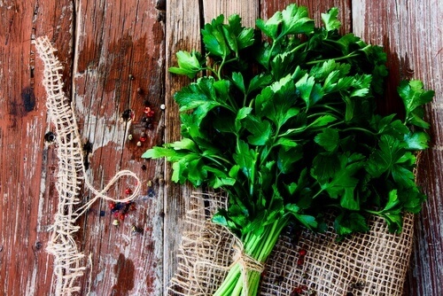 пучок петрушки