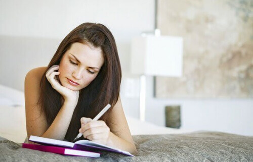 ендометріоз зазвичай має регулярні симптоми, ведіть календар