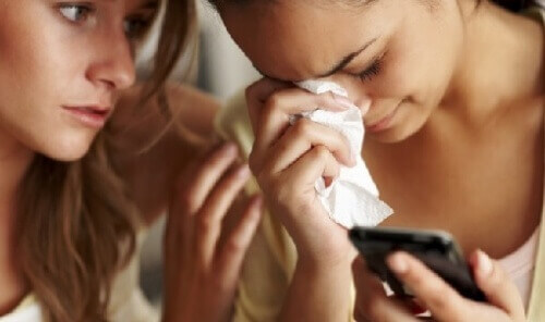 справжній друг завжди вислухає і ніколи не осудить