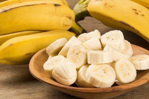 порізані банани