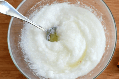 засіб із сіллю та олією проти болі в суглобах