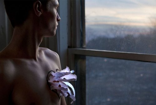 чоловік хоче побути наодинці