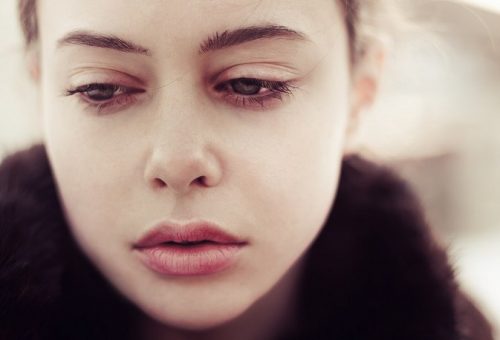 у дівчини депресія