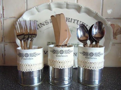 бляшанки з мереживом