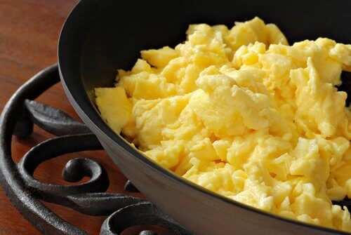яйця корисні жирні продукти