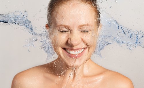 корисні властивості води для шкіри