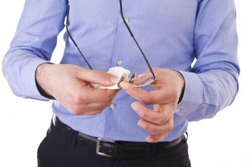 як чистити окуляри