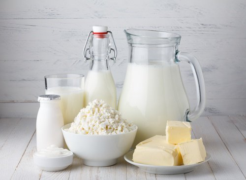 молочні продукти і вугри на підборідді 