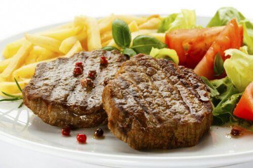 навчіться правильно готувати м'ясо, щоб стати експертом на кухні