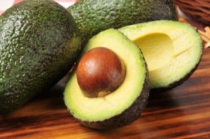 Поради для правильного зберігання авокадо